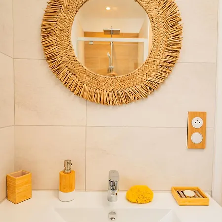 Surf House 住宿加早餐酒店 *